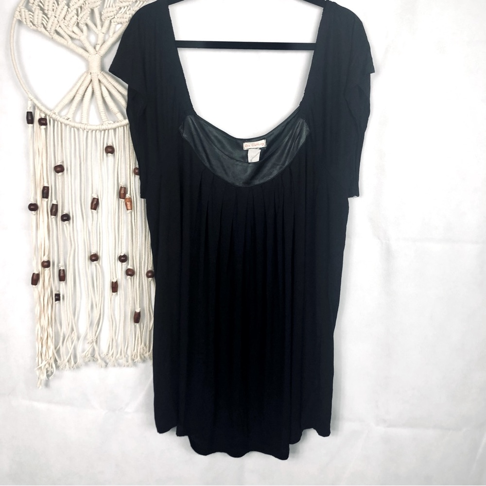 Black Blouse One Clothing Size 3X
